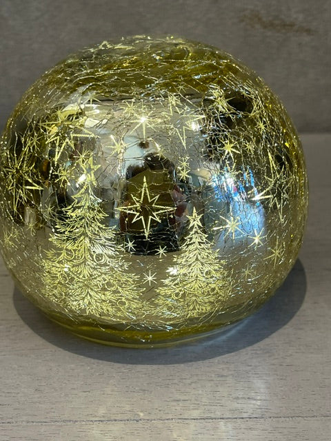 GOLDEN SNOW GLOBE LL